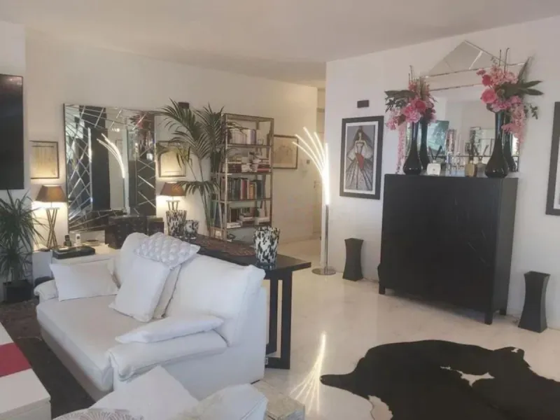 Апартамент средний этаж, Marbella, Costa del Sol
