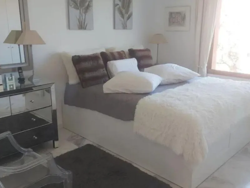 Апартамент средний этаж, Marbella, Costa del Sol