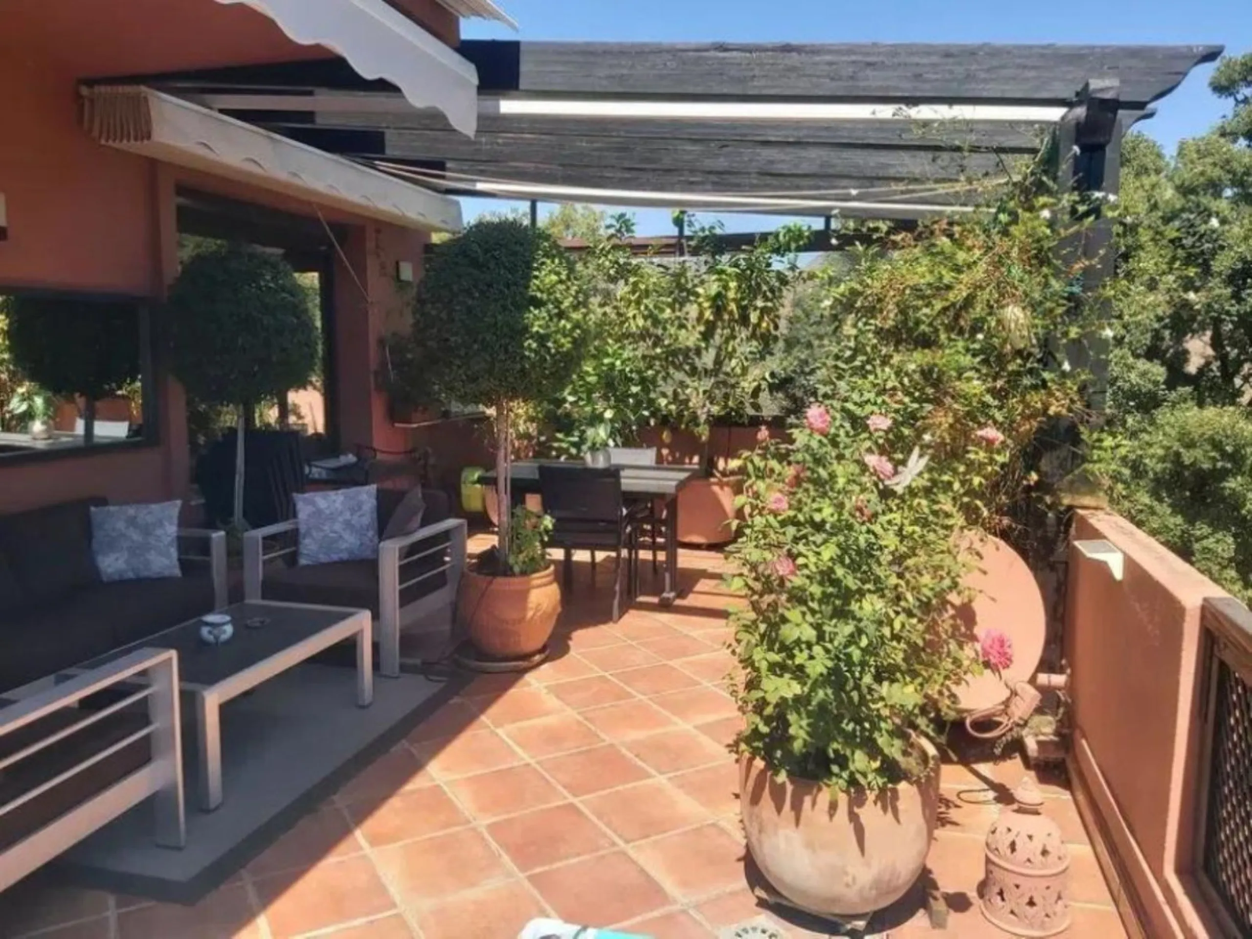 Апартамент средний этаж, Marbella, Costa del Sol