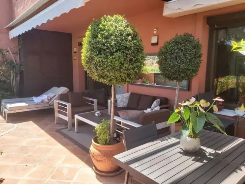 Апартамент средний этаж, Marbella, Costa del Sol