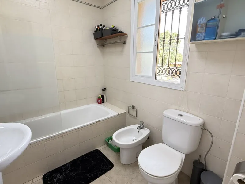 With incredible views down the valley to the coast of Málaga and the sea, this impressive, detached villa can be used as either a spacious family home or has the possibility of being a high-end B&B business.