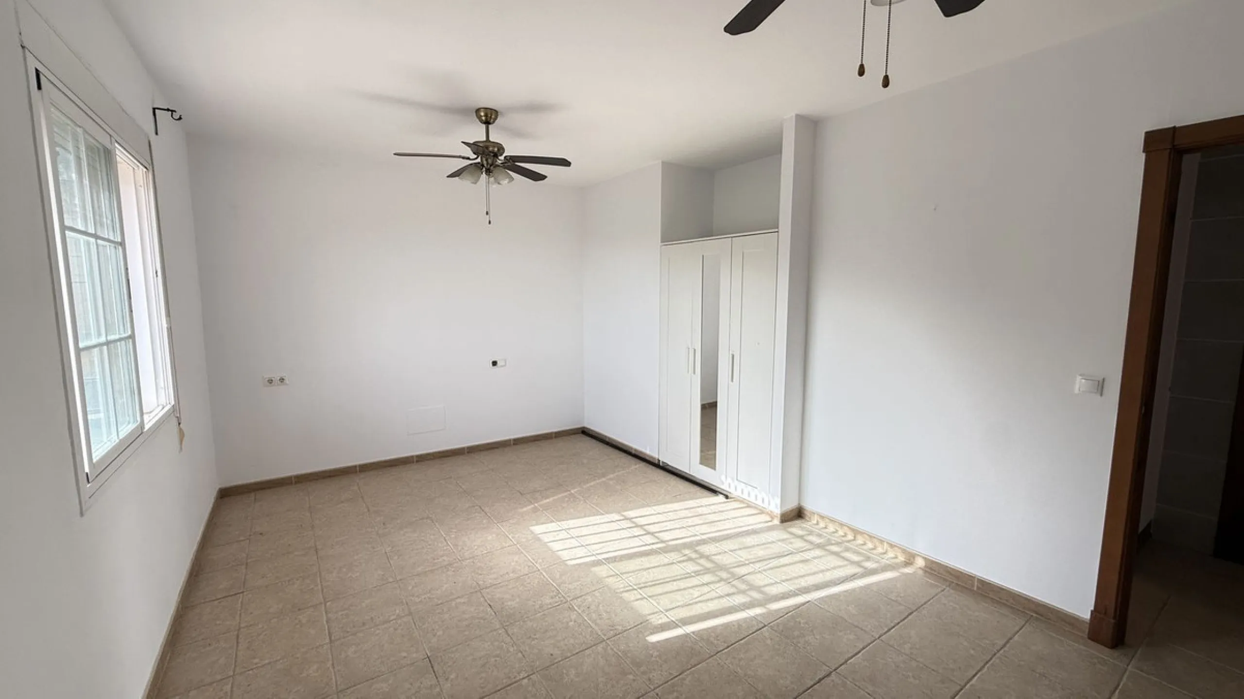 With incredible views down the valley to the coast of Málaga and the sea, this impressive, detached villa can be used as either a spacious family home or has the possibility of being a high-end B&B business.