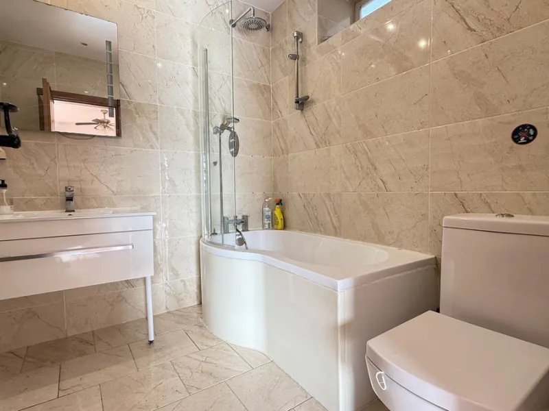 With incredible views down the valley to the coast of Málaga and the sea, this impressive, detached villa can be used as either a spacious family home or has the possibility of being a high-end B&B business.