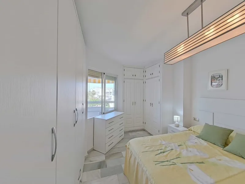 LA FONTANILLA!!!! APARTMENT WITH GARAGE, STORAGE ROOM, AND POOL!!! The best neighborhood located in the heart of Marbella. The apartment is on the sixth floor, facing southwest, which provides excellent natural light and includes hot/cold air conditioning