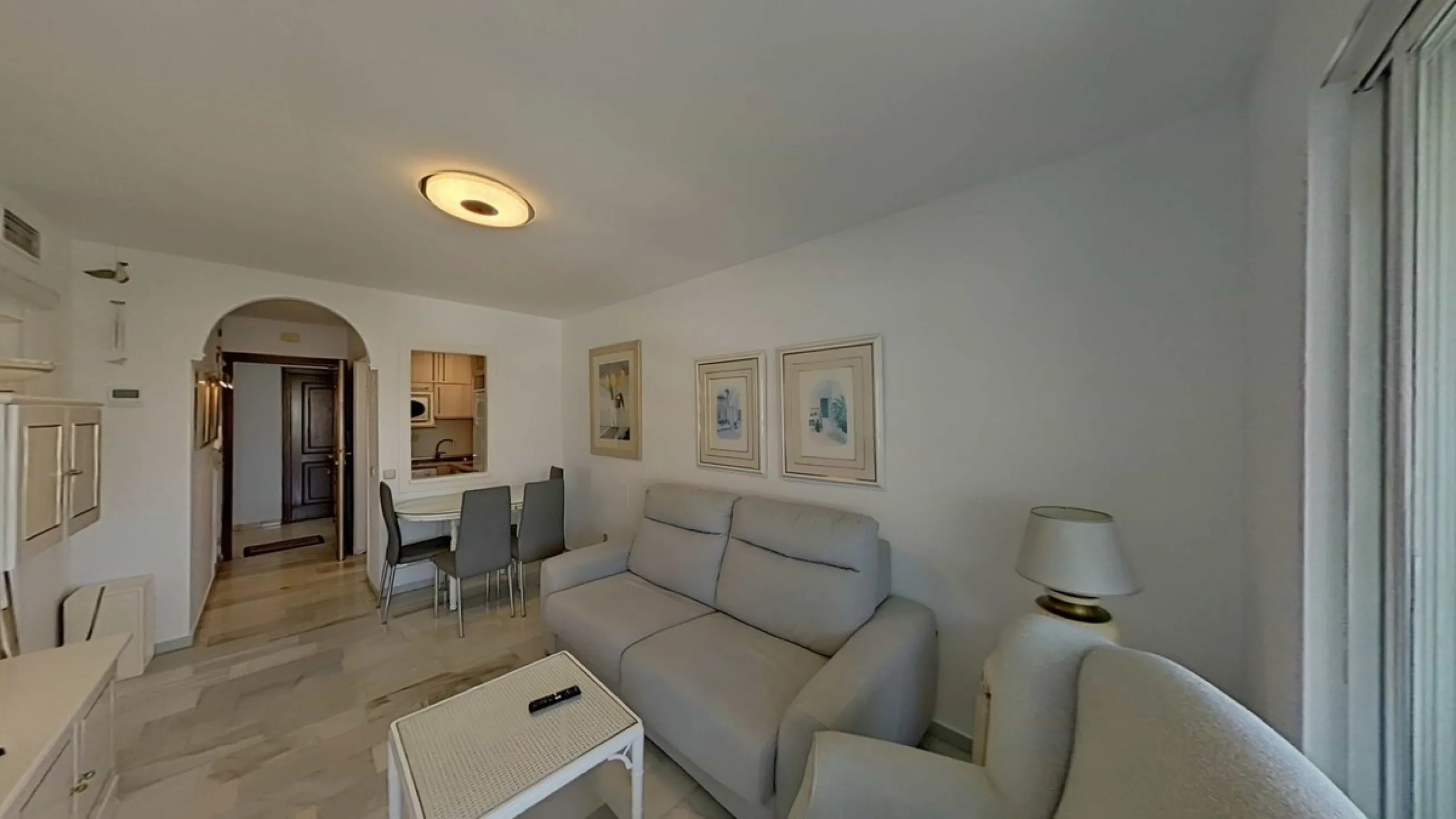 LA FONTANILLA!!!! APARTMENT WITH GARAGE, STORAGE ROOM, AND POOL!!! The best neighborhood located in the heart of Marbella. The apartment is on the sixth floor, facing southwest, which provides excellent natural light and includes hot/cold air conditioning