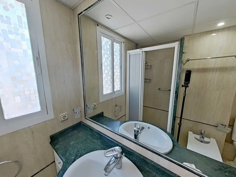 LA FONTANILLA!!!! APARTMENT WITH GARAGE, STORAGE ROOM, AND POOL!!! The best neighborhood located in the heart of Marbella. The apartment is on the sixth floor, facing southwest, which provides excellent natural light and includes hot/cold air conditioning