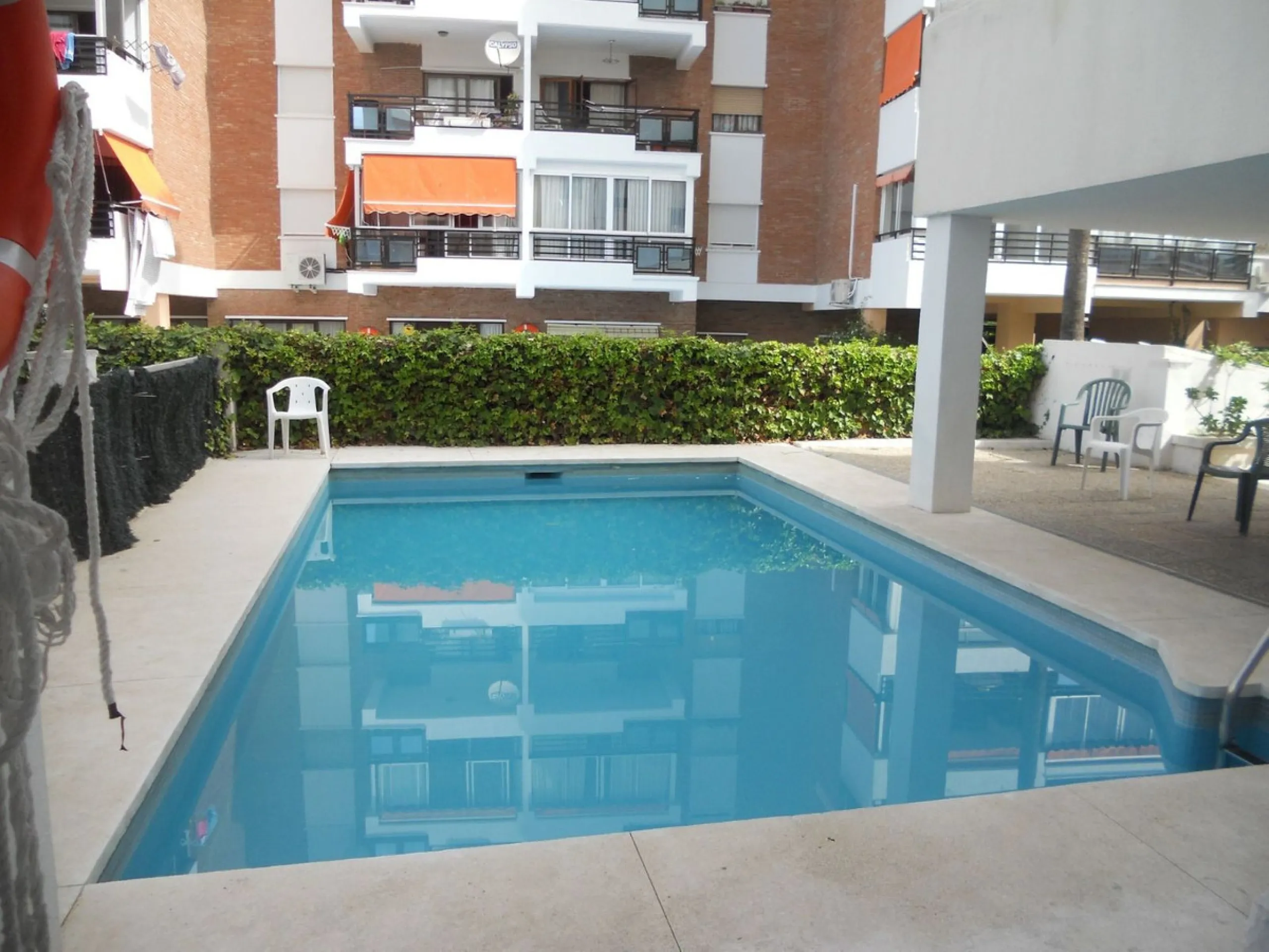 LA FONTANILLA!!!! APARTMENT WITH GARAGE, STORAGE ROOM, AND POOL!!! The best neighborhood located in the heart of Marbella. The apartment is on the sixth floor, facing southwest, which provides excellent natural light and includes hot/cold air conditioning