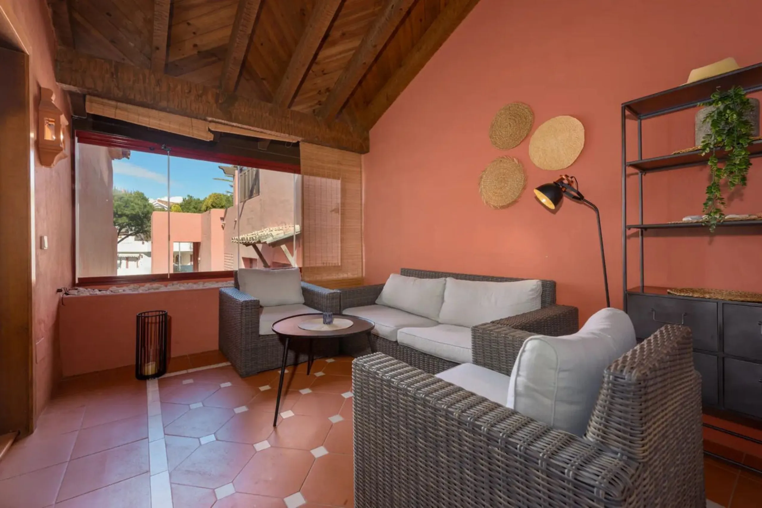 **This property has a tourist license and can be transfered to a new owner, if required.**