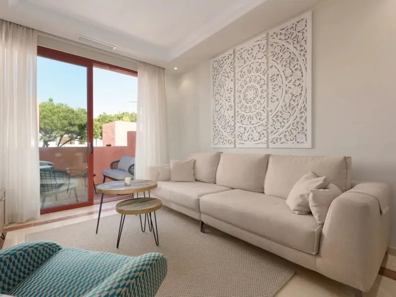 **This property has a tourist license and can be transfered to a new owner, if required.**