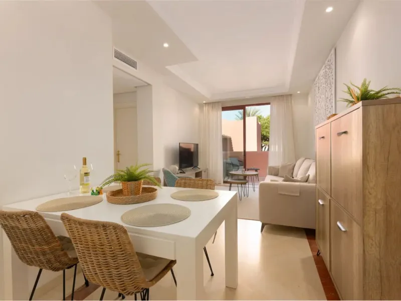 **This property has a tourist license and can be transfered to a new owner, if required.**