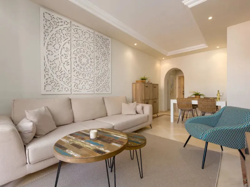 **This property has a tourist license and can be transfered to a new owner, if required.**