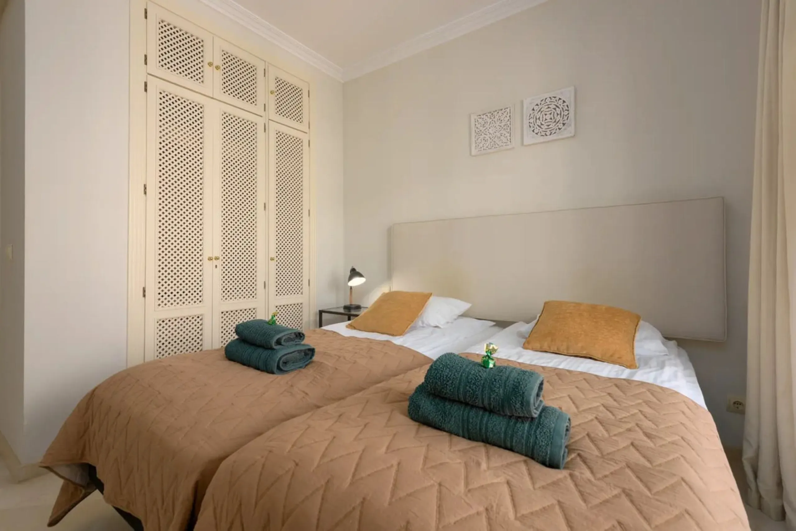 **This property has a tourist license and can be transfered to a new owner, if required.**