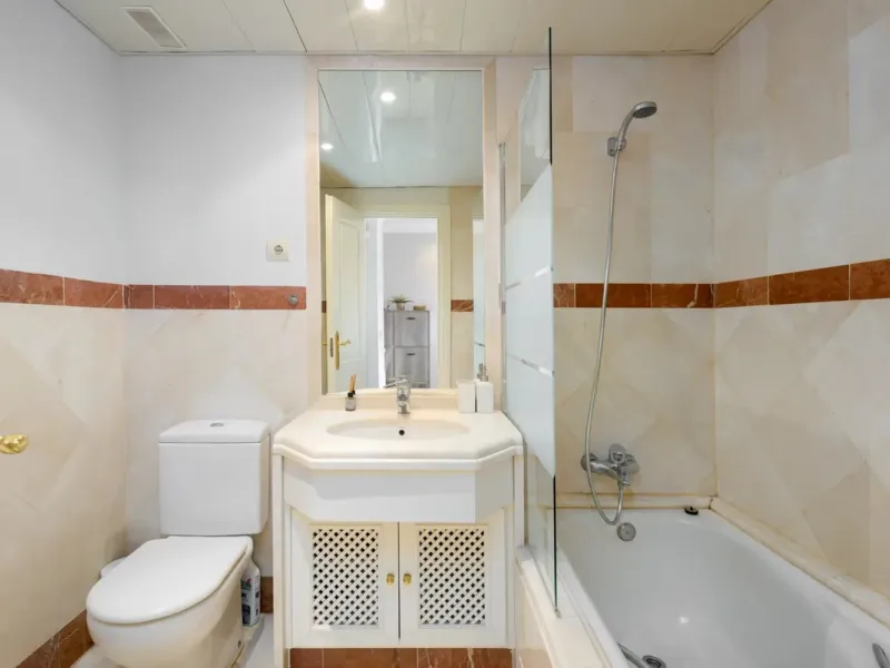 **This property has a tourist license and can be transfered to a new owner, if required.**