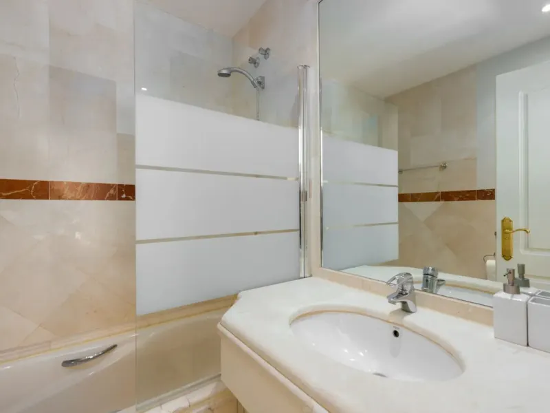**This property has a tourist license and can be transfered to a new owner, if required.**