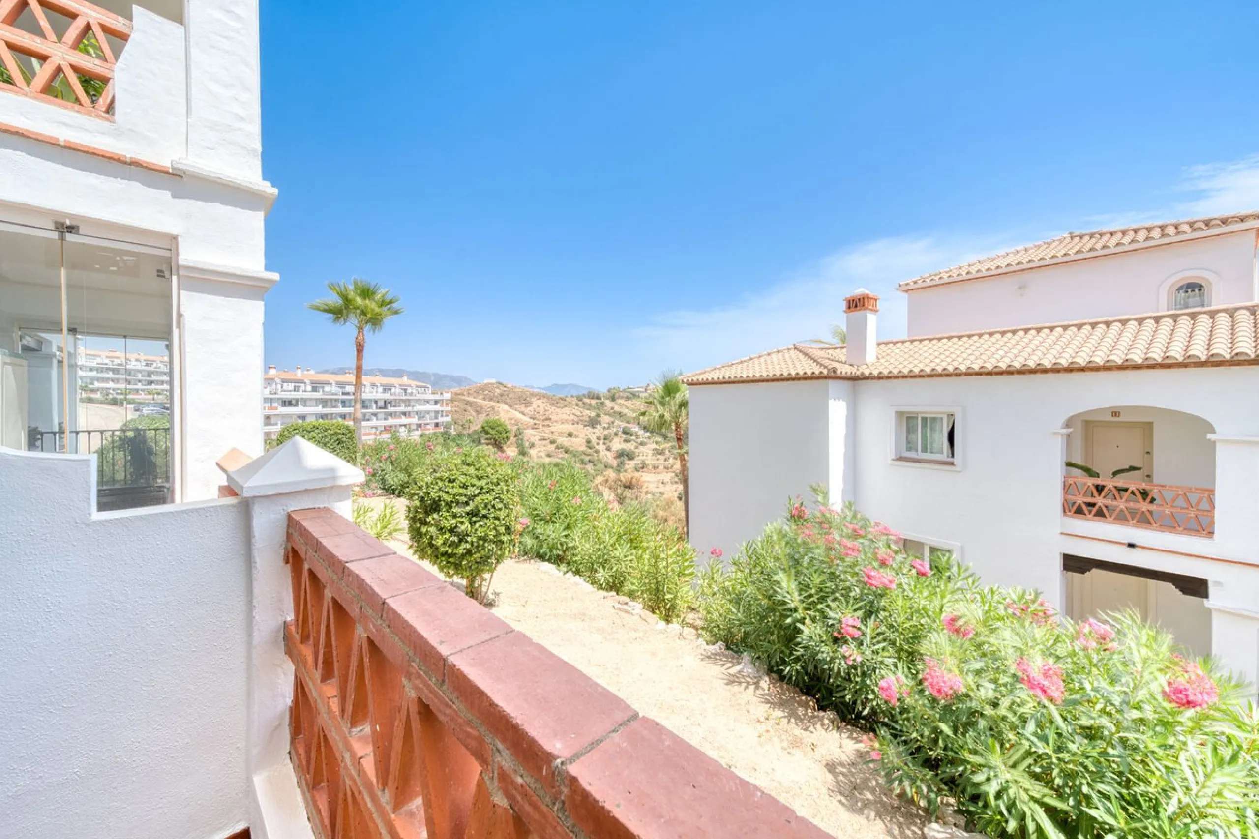 Two Bedroom Apartment with Panoramic Views | Calahonda, Mijas Costa