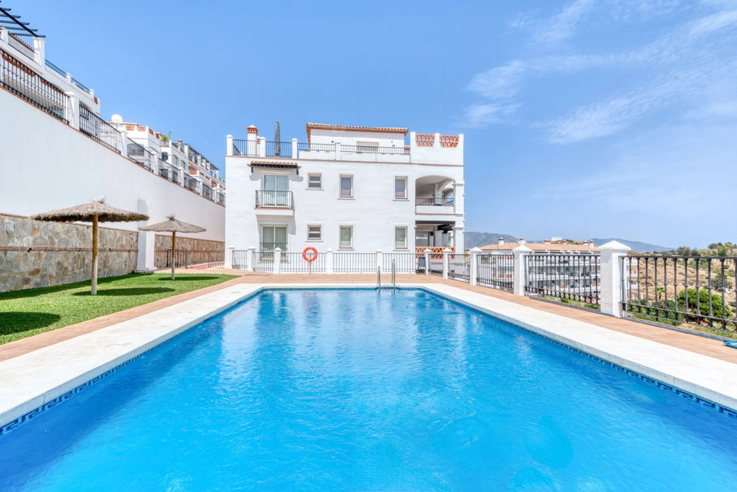 Two Bedroom Apartment with Panoramic Views | Calahonda, Mijas Costa