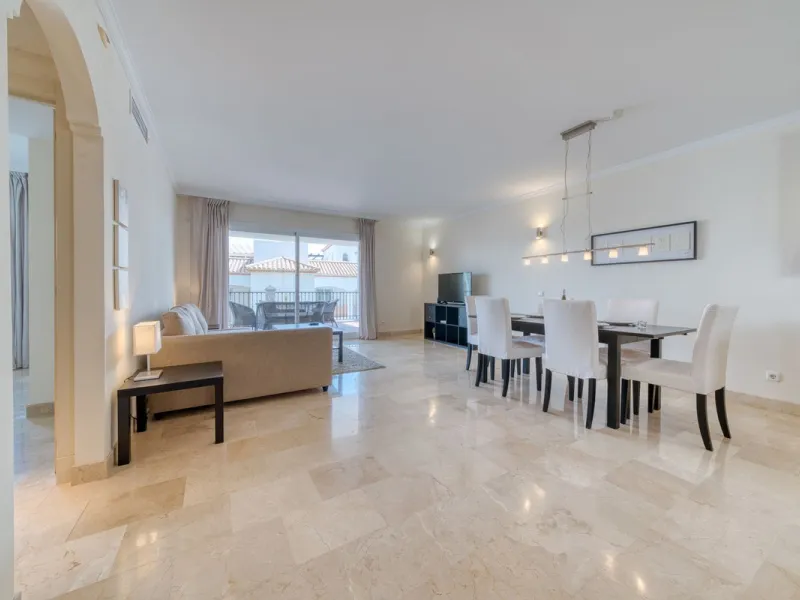 Two Bedroom Apartment with Panoramic Views | Calahonda, Mijas Costa