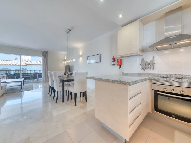 Two Bedroom Apartment with Panoramic Views | Calahonda, Mijas Costa