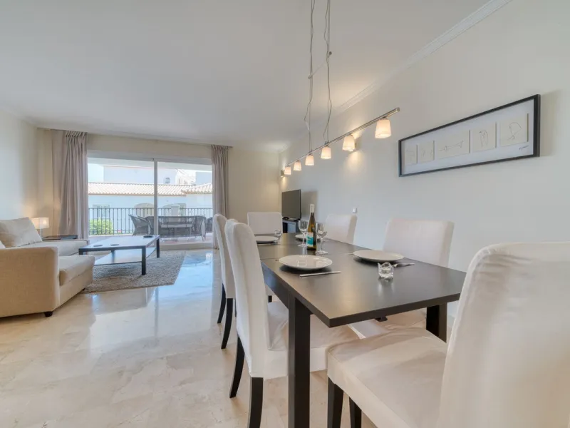 Two Bedroom Apartment with Panoramic Views | Calahonda, Mijas Costa