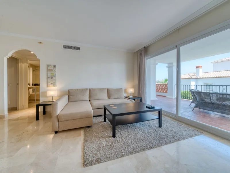 Two Bedroom Apartment with Panoramic Views | Calahonda, Mijas Costa
