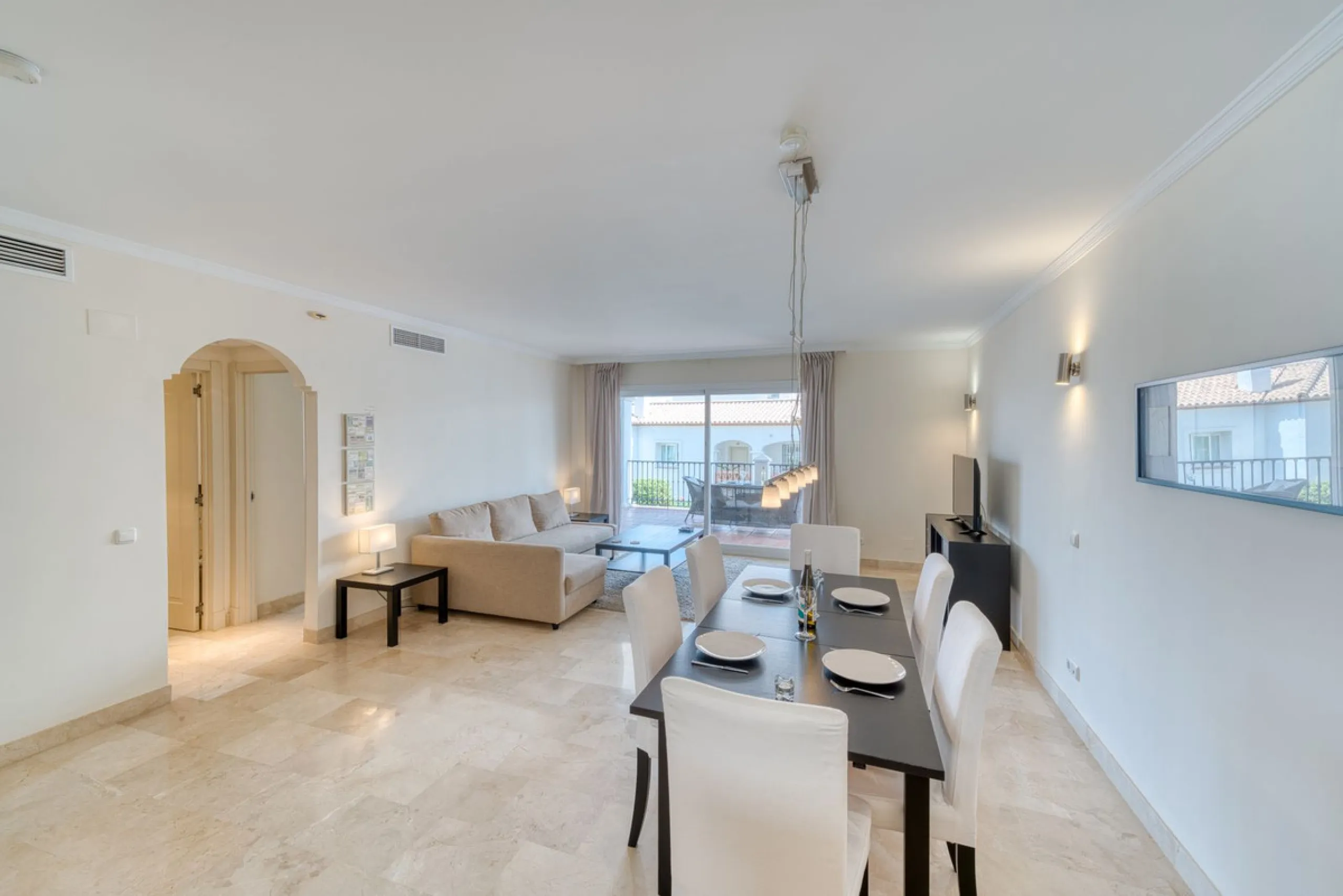Two Bedroom Apartment with Panoramic Views | Calahonda, Mijas Costa