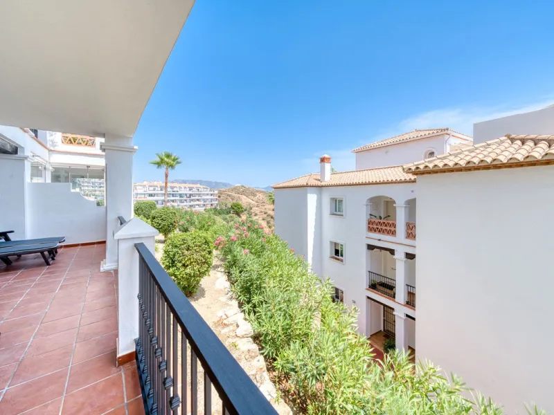 Two Bedroom Apartment with Panoramic Views | Calahonda, Mijas Costa