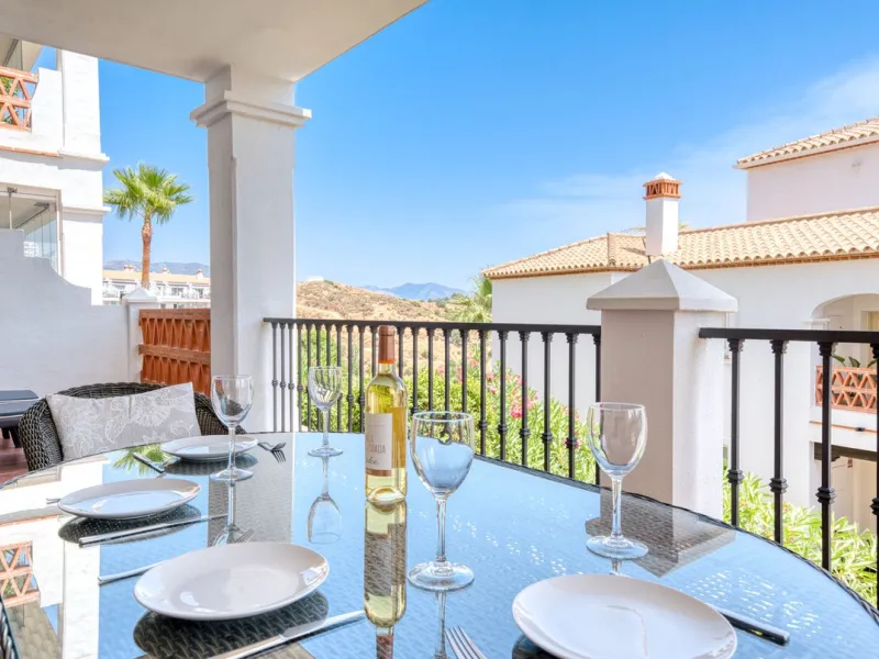 Two Bedroom Apartment with Panoramic Views | Calahonda, Mijas Costa