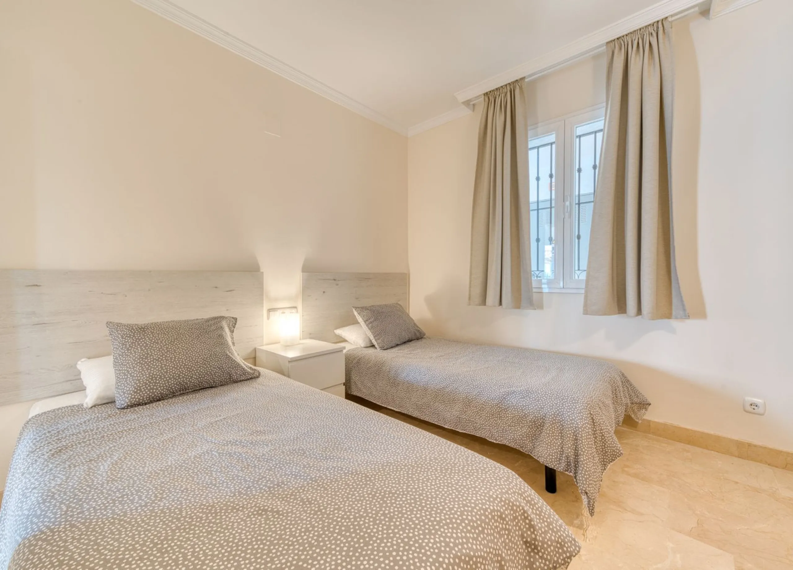 Two Bedroom Apartment with Panoramic Views | Calahonda, Mijas Costa