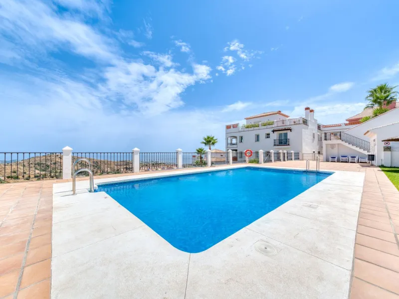 Two Bedroom Apartment with Panoramic Views | Calahonda, Mijas Costa