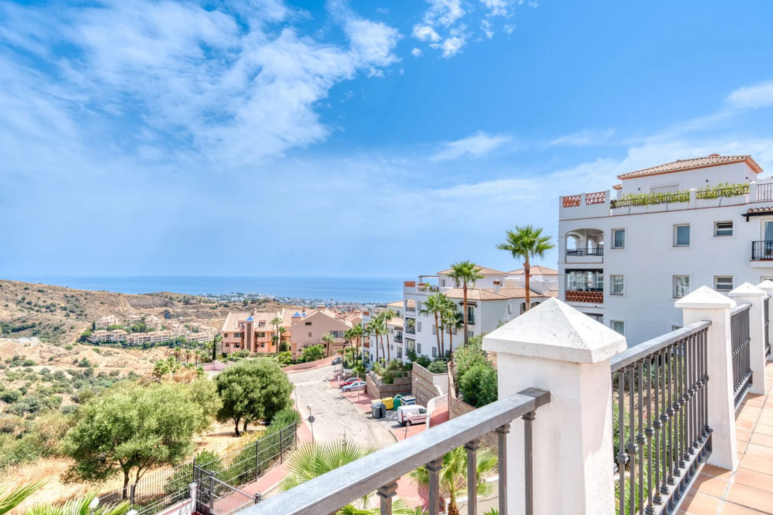 Two Bedroom Apartment with Panoramic Views | Calahonda, Mijas Costa
