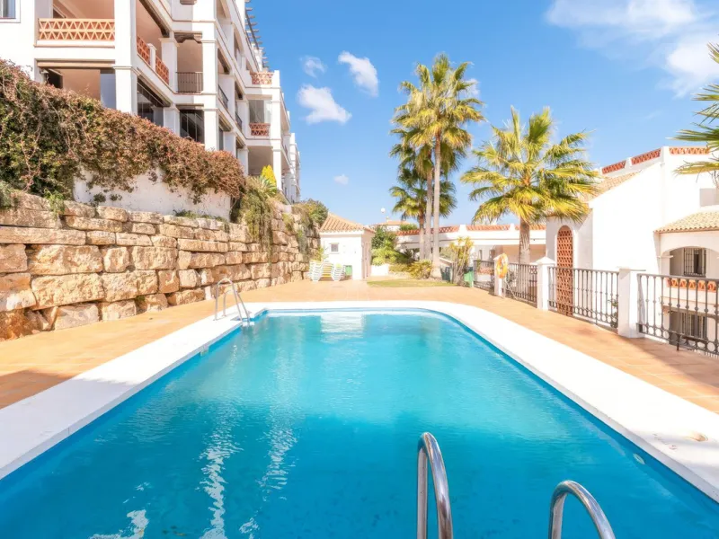 Two Bedroom Apartment with Panoramic Views | Calahonda, Mijas Costa