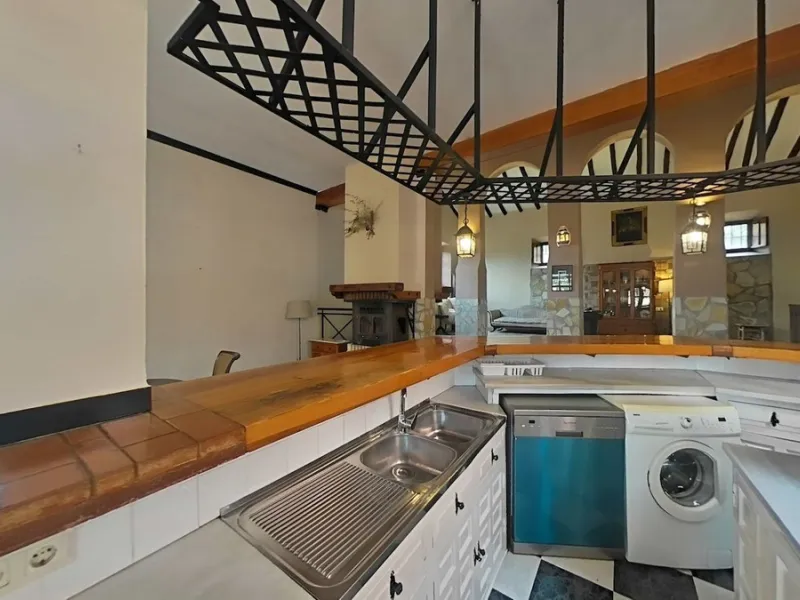 This historic property is a large renovated old Mill, previously a working flour mill for the Larios family until approximately 60 years ago named Molino San Jose. The villa has three bedrooms, three bathrooms, two lounges and two car parking spaces. Ther