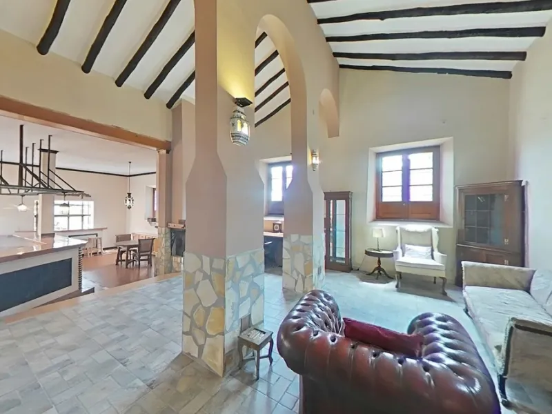 This historic property is a large renovated old Mill, previously a working flour mill for the Larios family until approximately 60 years ago named Molino San Jose. The villa has three bedrooms, three bathrooms, two lounges and two car parking spaces. Ther