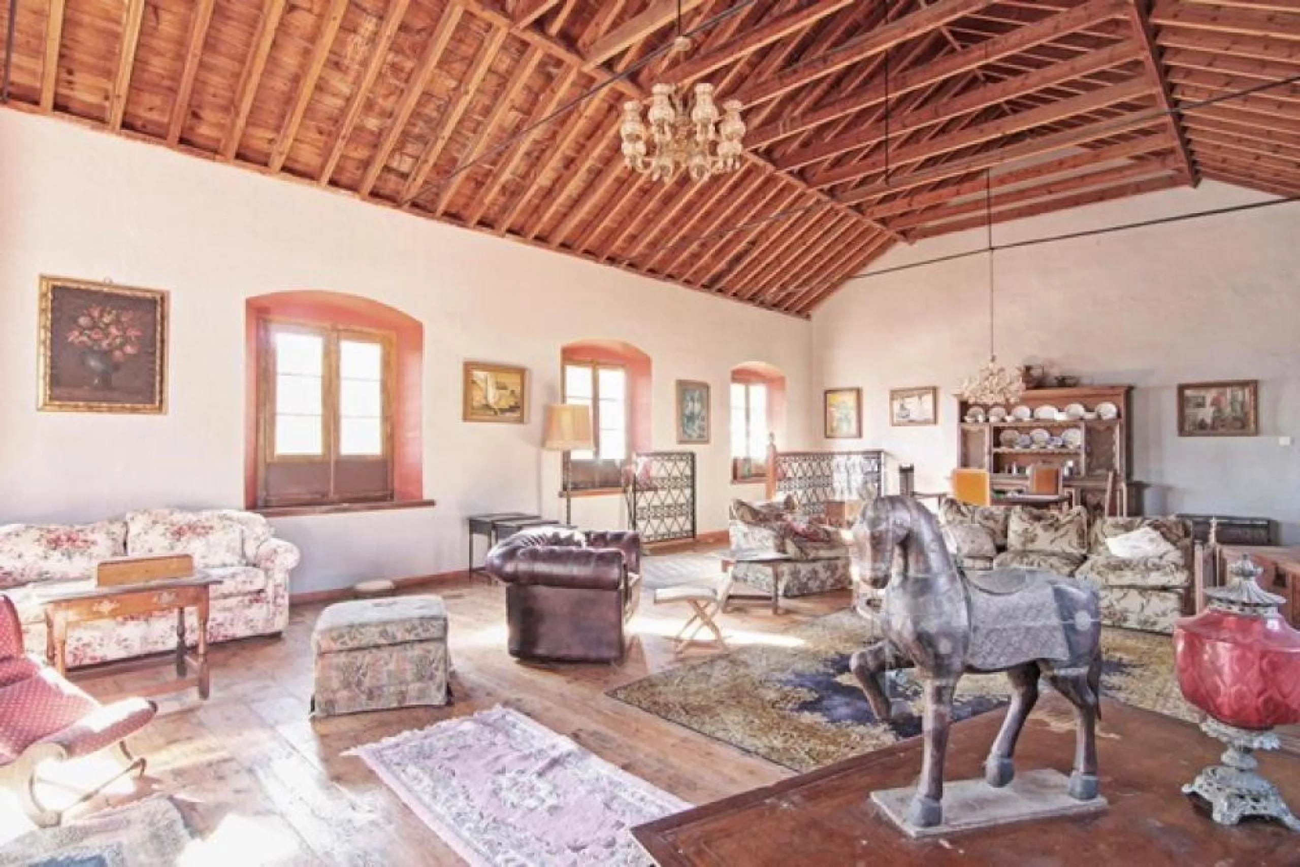 This historic property is a large renovated old Mill, previously a working flour mill for the Larios family until approximately 60 years ago named Molino San Jose. The villa has three bedrooms, three bathrooms, two lounges and two car parking spaces. Ther