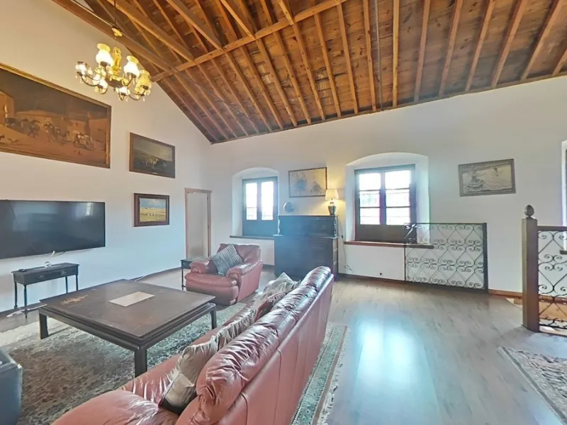 This historic property is a large renovated old Mill, previously a working flour mill for the Larios family until approximately 60 years ago named Molino San Jose. The villa has three bedrooms, three bathrooms, two lounges and two car parking spaces. Ther