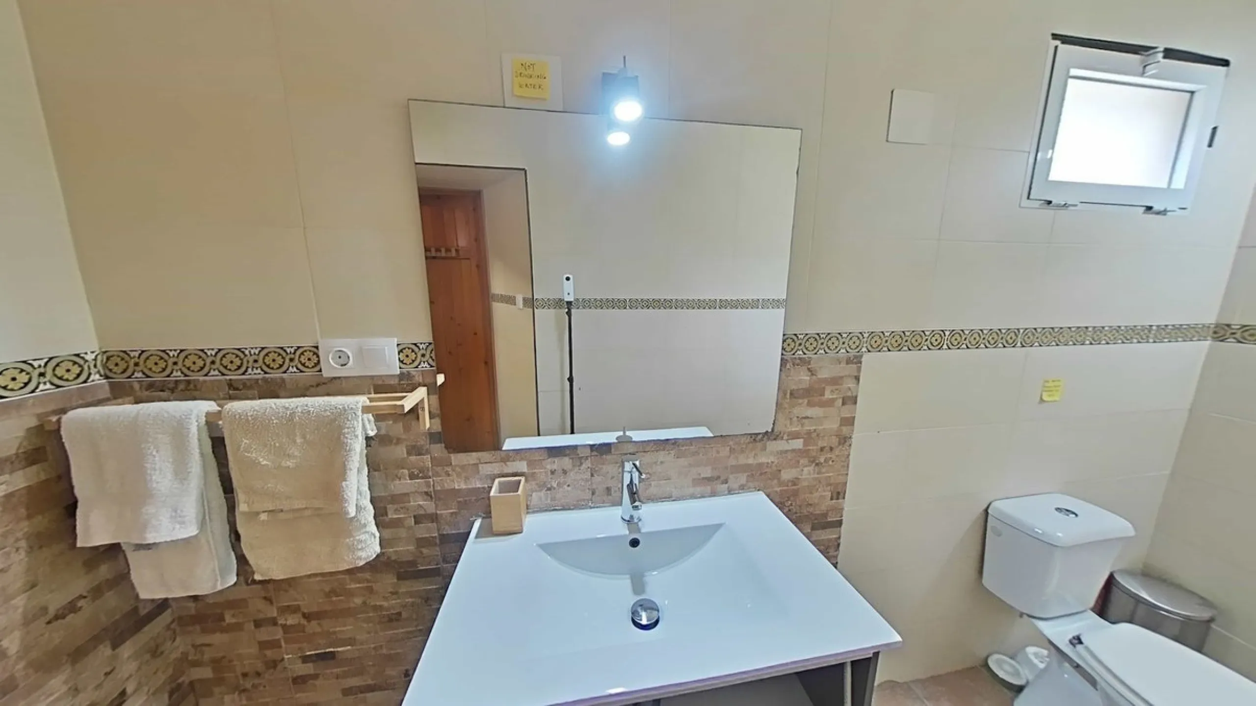 This historic property is a large renovated old Mill, previously a working flour mill for the Larios family until approximately 60 years ago named Molino San Jose. The villa has three bedrooms, three bathrooms, two lounges and two car parking spaces. Ther