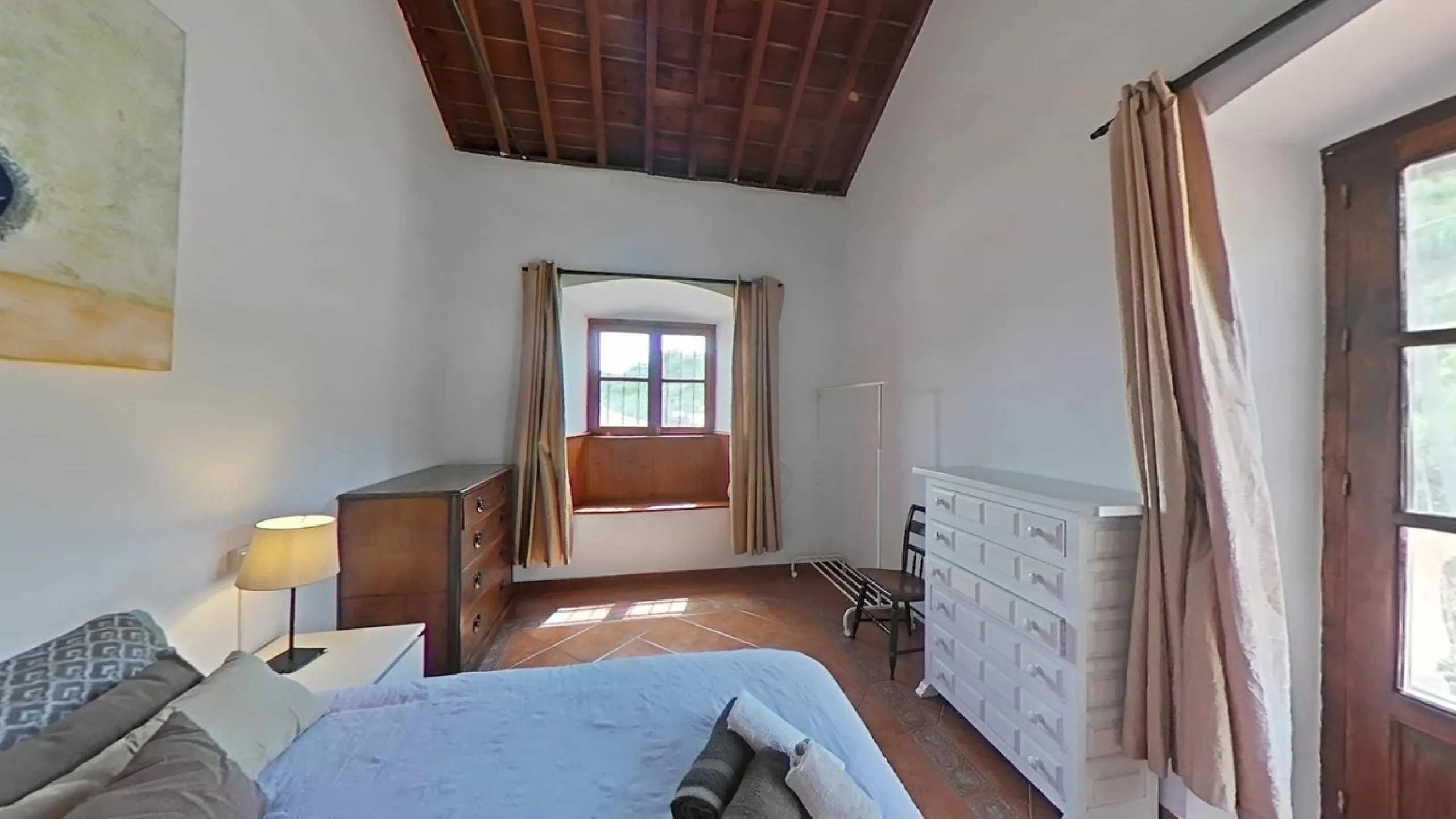 This historic property is a large renovated old Mill, previously a working flour mill for the Larios family until approximately 60 years ago named Molino San Jose. The villa has three bedrooms, three bathrooms, two lounges and two car parking spaces. Ther