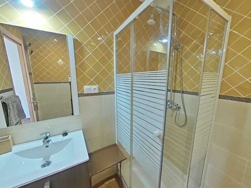 This historic property is a large renovated old Mill, previously a working flour mill for the Larios family until approximately 60 years ago named Molino San Jose. The villa has three bedrooms, three bathrooms, two lounges and two car parking spaces. Ther