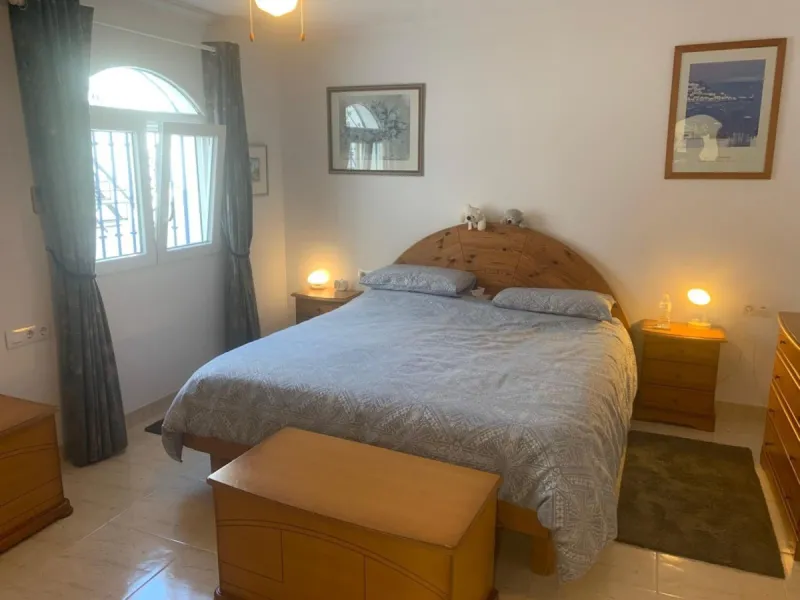 Beautiful Townhouse for Sale in Nerja with Stunning Panoramic Views over town. Located in a popular and peaceful urbanisation, this beautifully presented townhouse offers the perfect combination of privacy, comfort, and convenience. Spread across three le