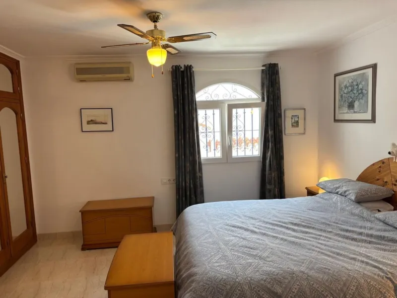 Beautiful Townhouse for Sale in Nerja with Stunning Panoramic Views over town. Located in a popular and peaceful urbanisation, this beautifully presented townhouse offers the perfect combination of privacy, comfort, and convenience. Spread across three le