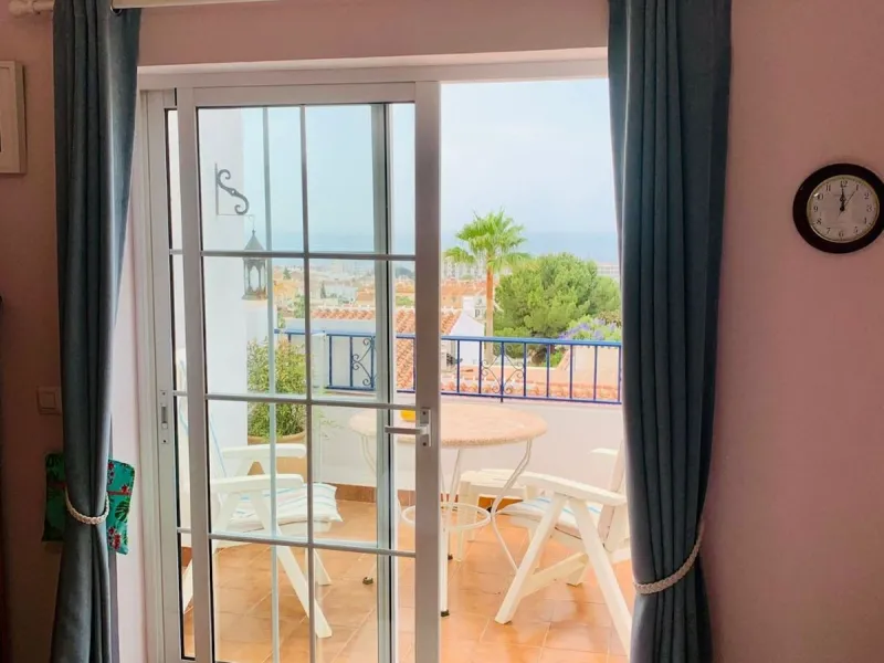 Beautiful Townhouse for Sale in Nerja with Stunning Panoramic Views over town. Located in a popular and peaceful urbanisation, this beautifully presented townhouse offers the perfect combination of privacy, comfort, and convenience. Spread across three le
