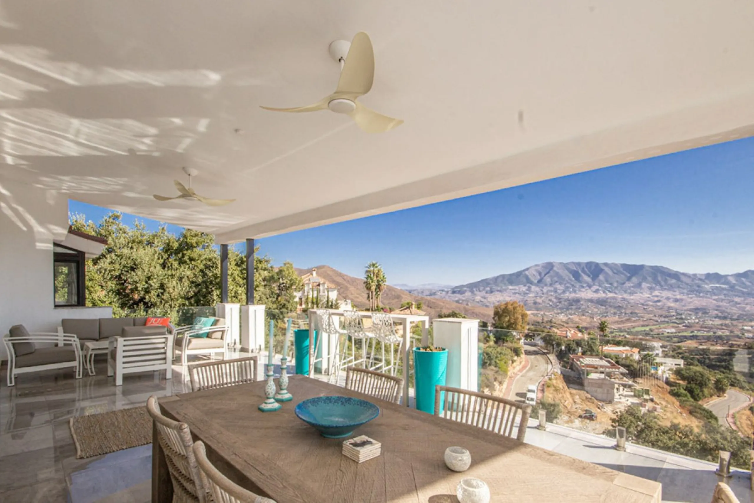 Spacious Family Villa with Panoramic Views in La Mairena