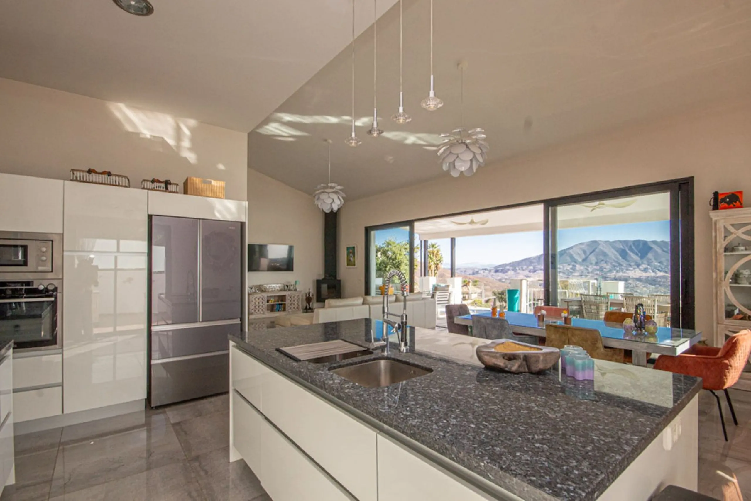Spacious Family Villa with Panoramic Views in La Mairena