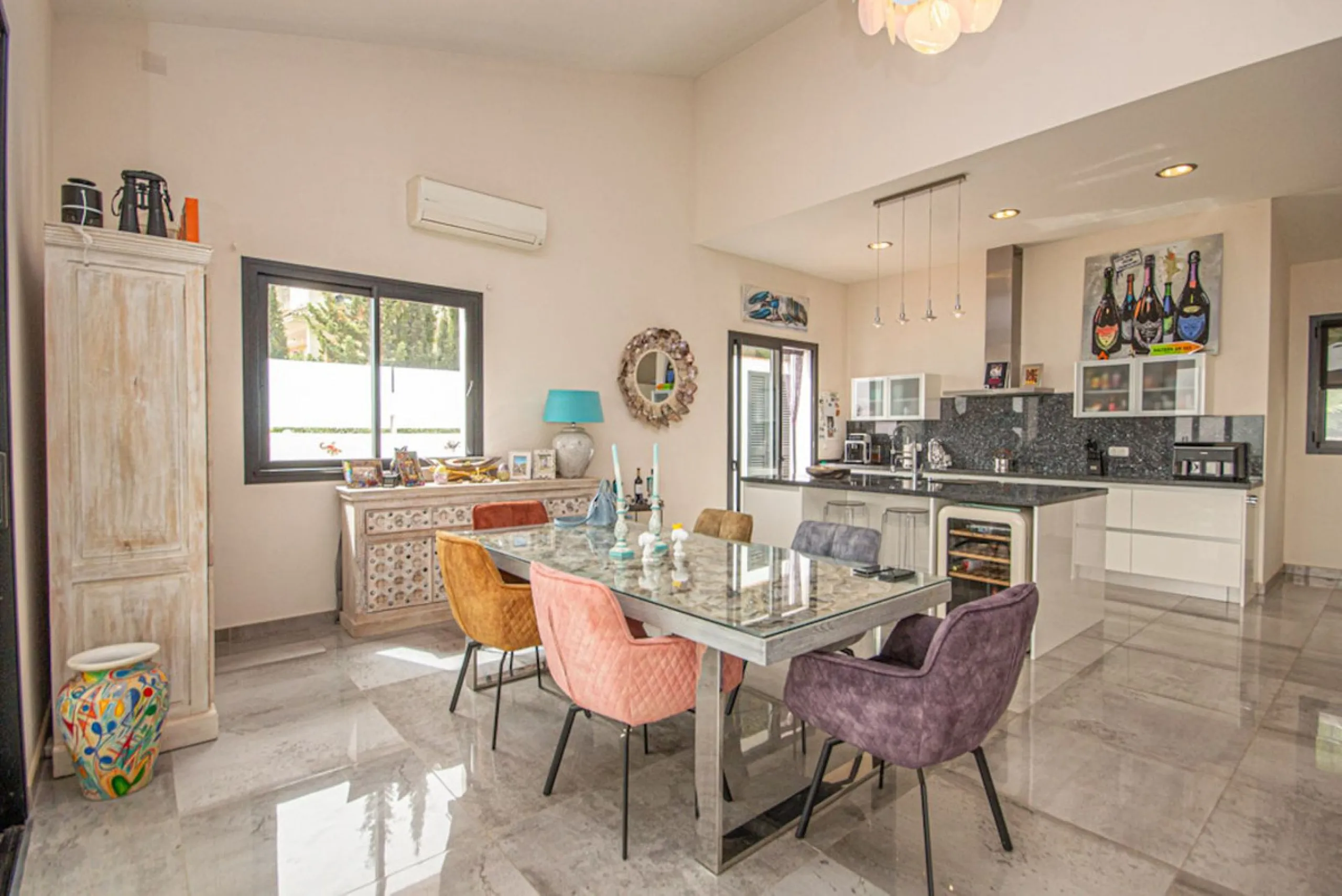 Spacious Family Villa with Panoramic Views in La Mairena