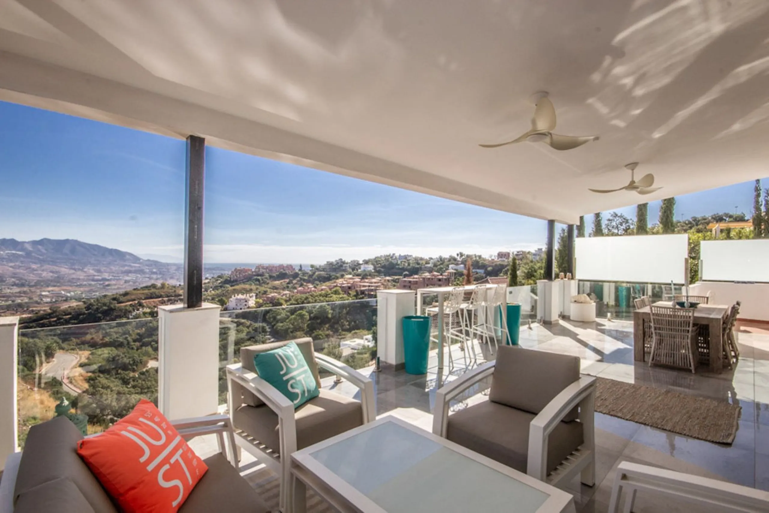 Spacious Family Villa with Panoramic Views in La Mairena