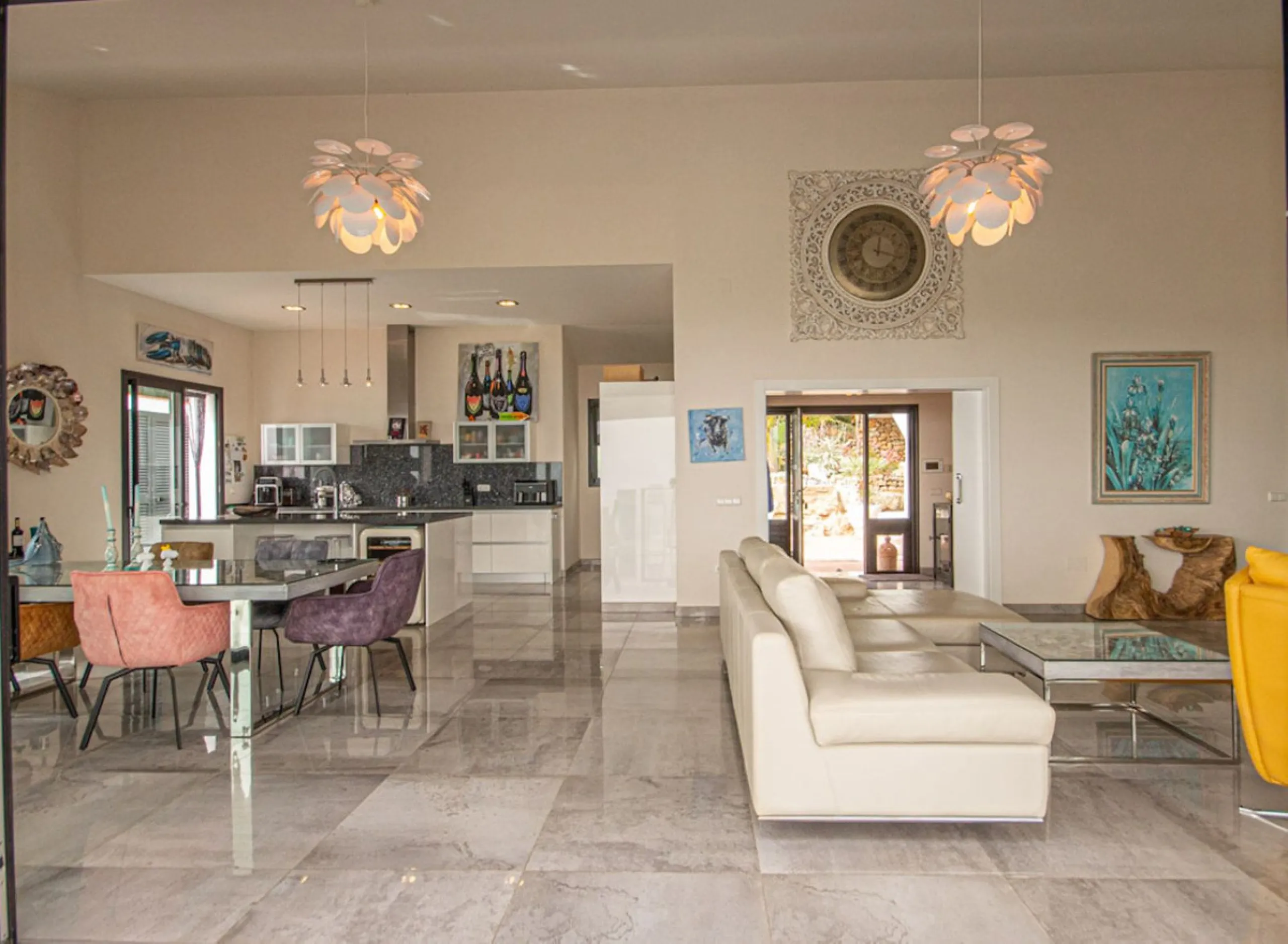 Spacious Family Villa with Panoramic Views in La Mairena