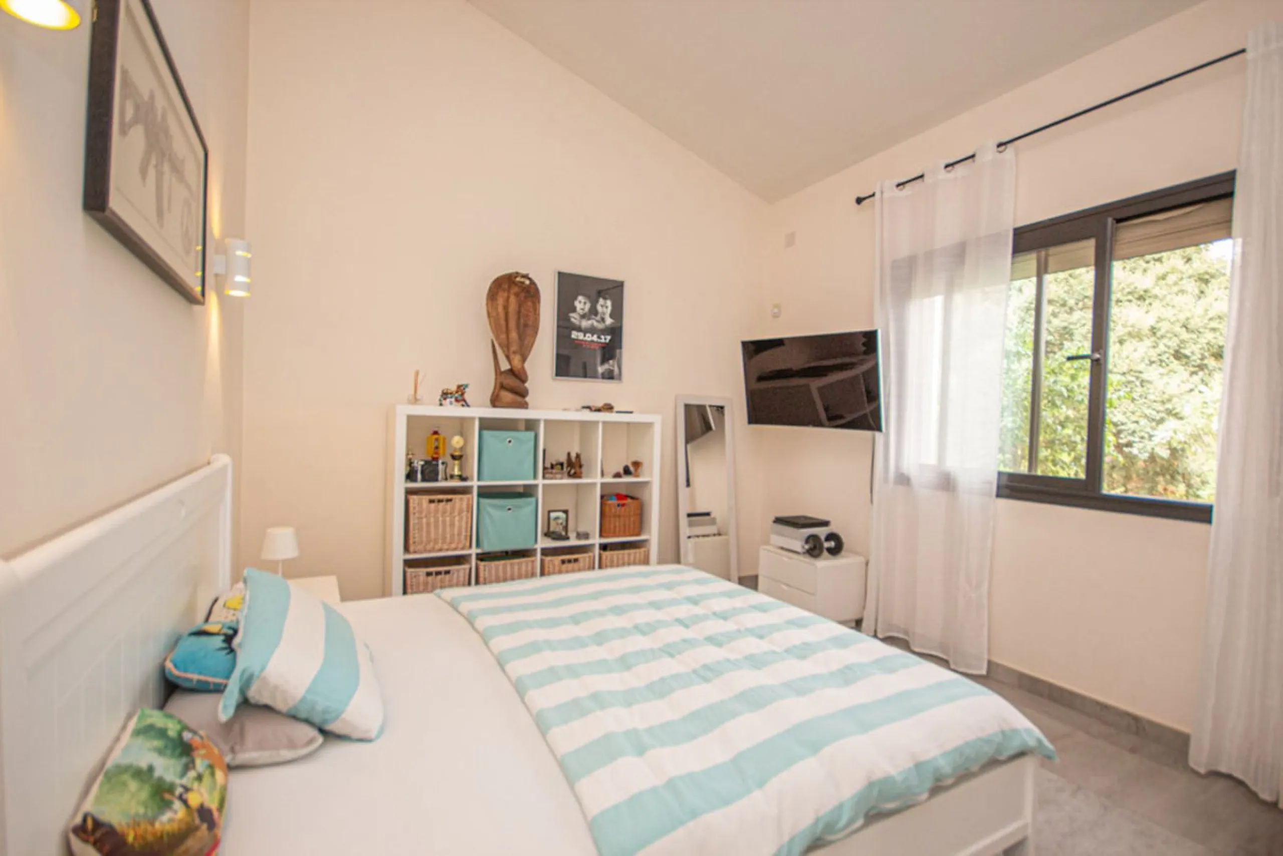 Spacious Family Villa with Panoramic Views in La Mairena