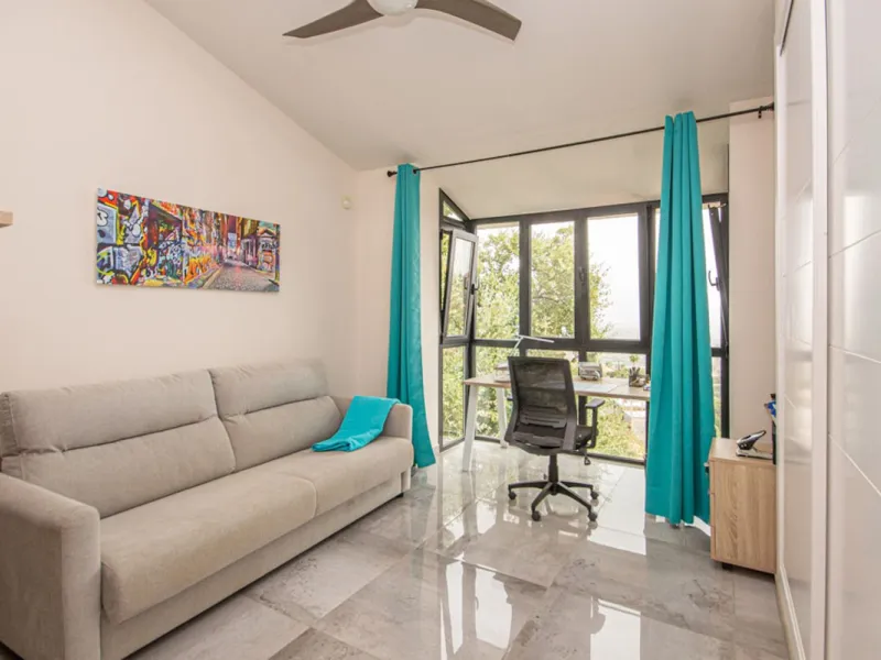 Spacious Family Villa with Panoramic Views in La Mairena
