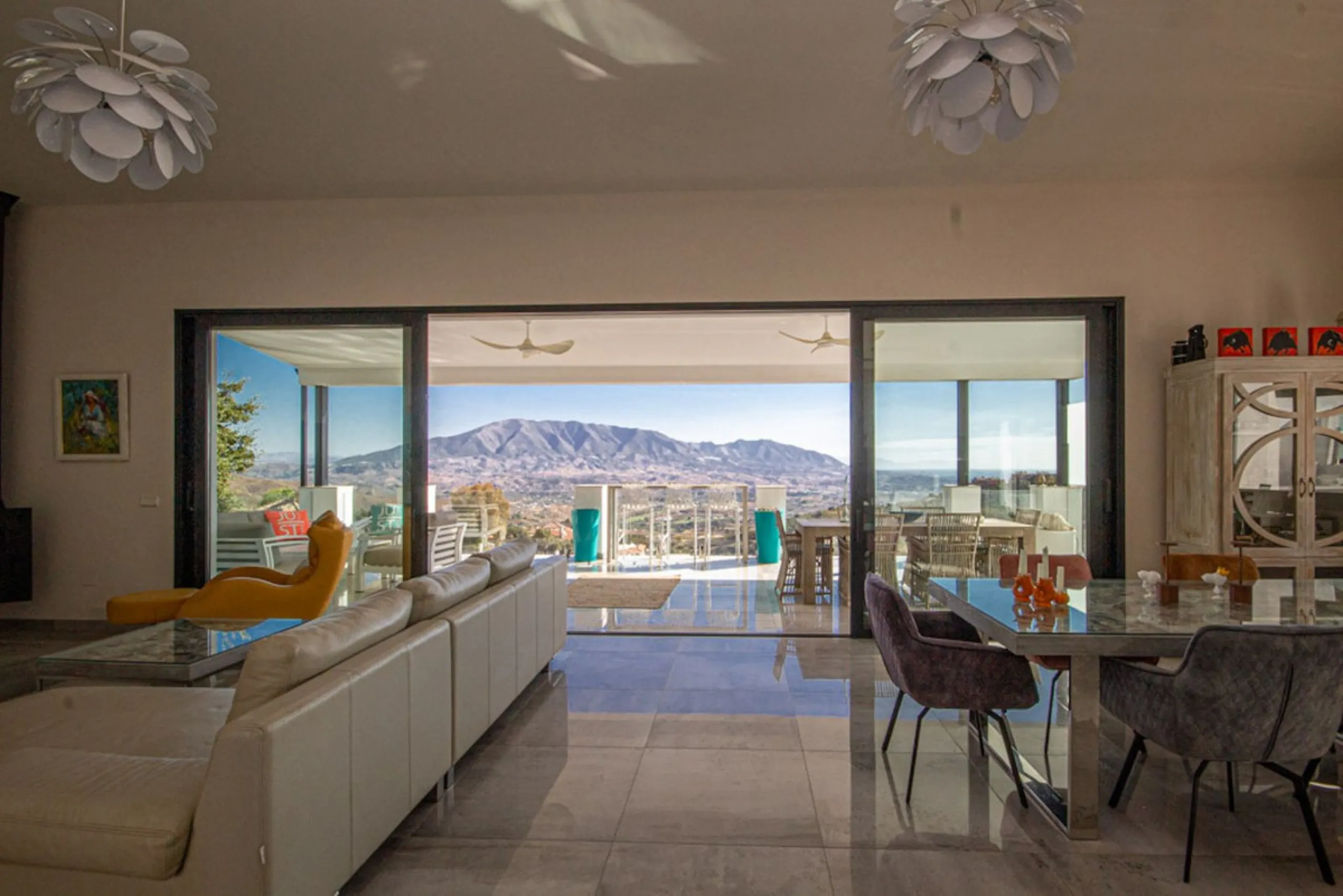 Spacious Family Villa with Panoramic Views in La Mairena