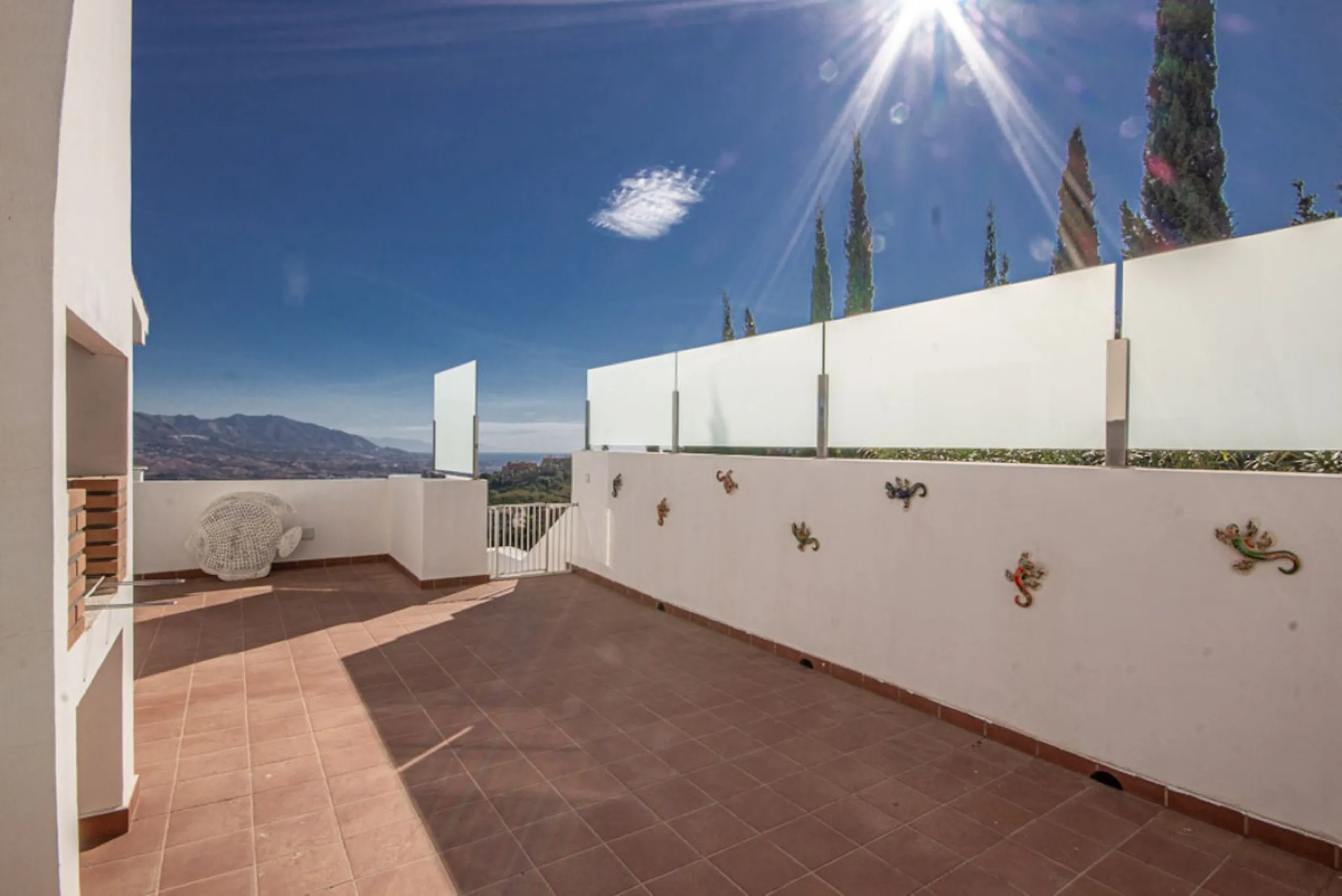 Spacious Family Villa with Panoramic Views in La Mairena